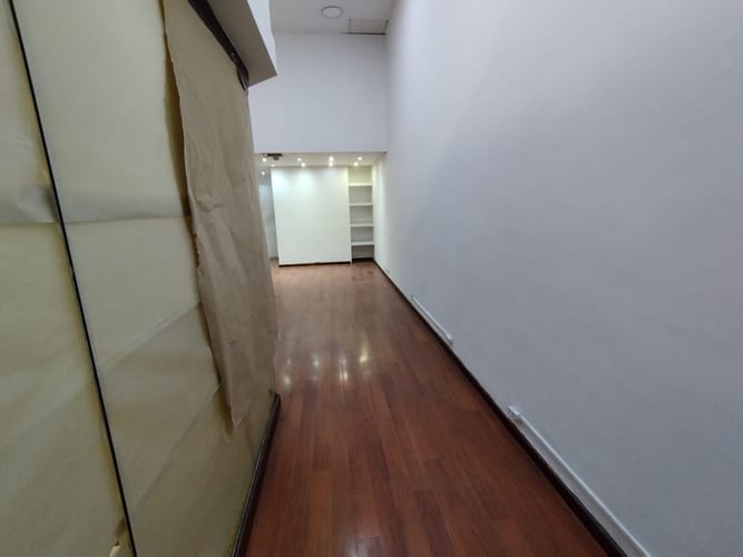 Local en arriendo en El Poblado, Medellín, 52 m² · foto 3 de 18