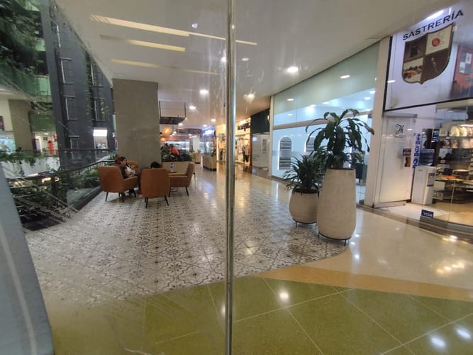 Local en arriendo en El Poblado, Medellín, 52 m² · foto 4 de 18