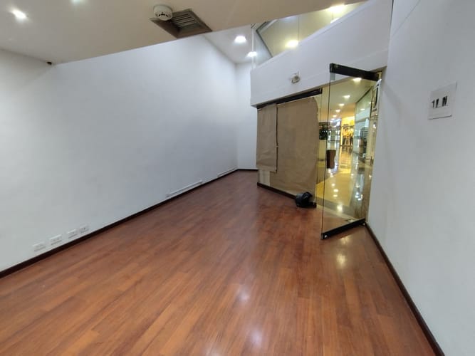 Local en arriendo en El Poblado, Medellín, 52 m² · foto 6 de 18