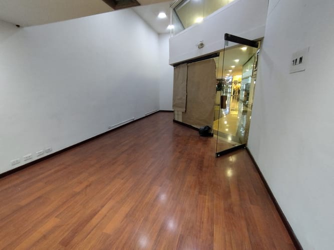 Local en arriendo en El Poblado, Medellín, 52 m² · foto 14 de 18