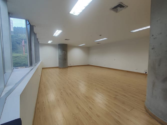 Oficina en arriendo en San Diego, Medellín, 62 m² · foto 2 de 11