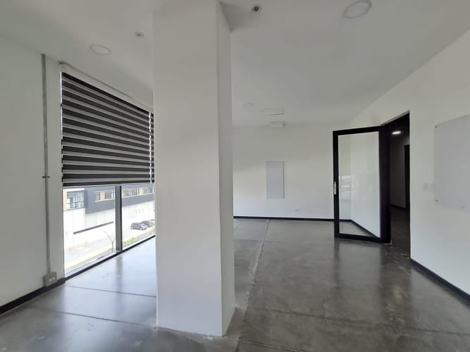 Oficina en arriendo en Llano Grande, Rionegro, 40 m² · foto 2 de 11