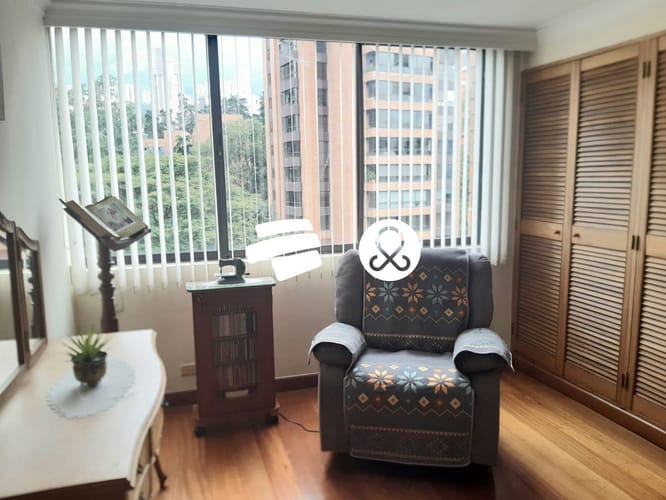 Apartamento de 3 alcobas en venta en El Poblado, Medellín, 171 m² · foto 23 de 24