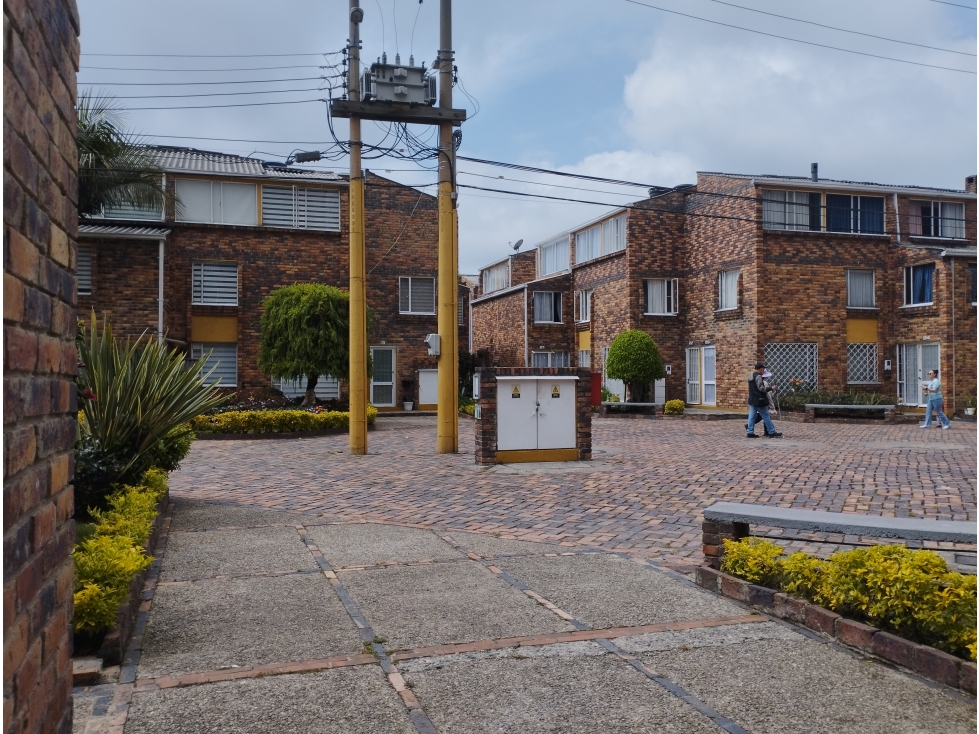 Casa en venta en Lagos De Torca, Bogotá · foto 3 de 17