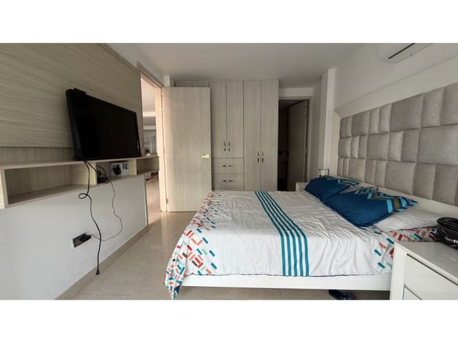 Casa de 4 alcobas en venta en Las Mercedes, Jamundí, 342 m² · foto 3 de 24