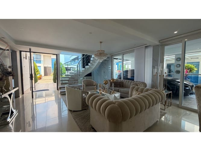 Casa de 4 alcobas en venta en Las Mercedes, Jamundí, 342 m² · foto 6 de 24