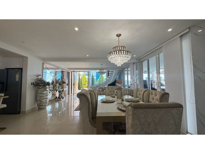 Casa de 4 alcobas en venta en Las Mercedes, Jamundí, 342 m² · foto 12 de 24