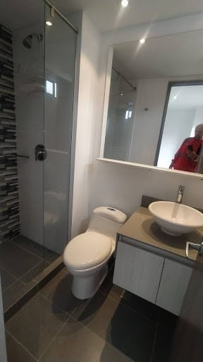 Apartamento de 3 alcobas en arriendo en Loma De San Jose, Sabaneta, 140 m² · foto 14 de 16