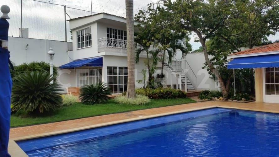 Apartamento en venta en Ciudad Jardin, Cali · foto 2 de 17