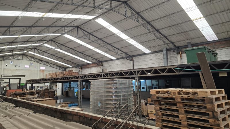 Bodega en arriendo en Zona Industrial No. 2, Itagüí, 1280 m² · foto 3 de 12