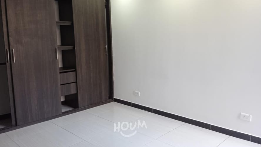 Apartamento de 3 alcobas en arriendo en San Pedro, Madrid, 59 m² · foto 9 de 21