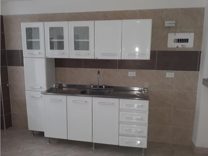 Casa de 8 alcobas en venta en El Refugio, Cali, 332 m² · foto 2 de 14