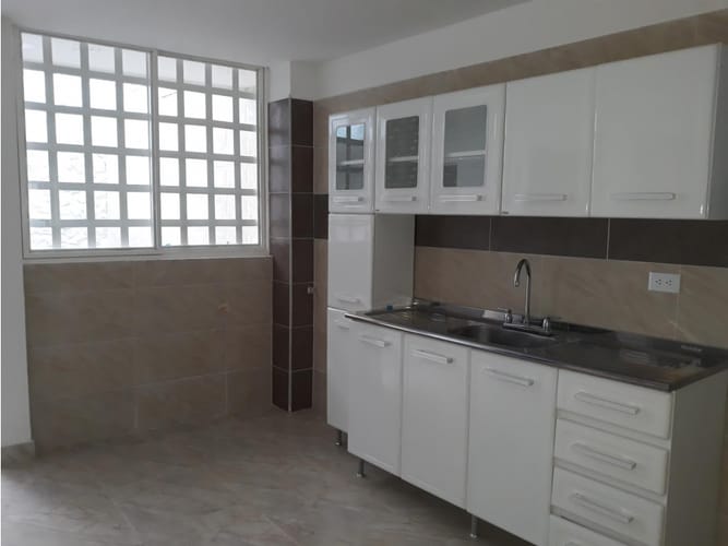Casa de 8 alcobas en venta en El Refugio, Cali, 332 m² · foto 6 de 14