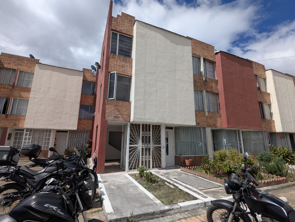 Casa en venta en Torremolinos, Bogotá · foto 2 de 22
