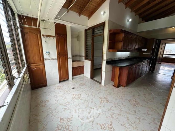 Apartamento de 3 alcobas en arriendo en El Tesoro, Medellín, 180 m² · foto 8 de 19