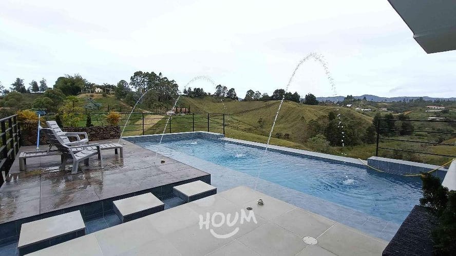 Casa de 5 alcobas en arriendo en El Faro, Rionegro, 900 m² · foto 4 de 24