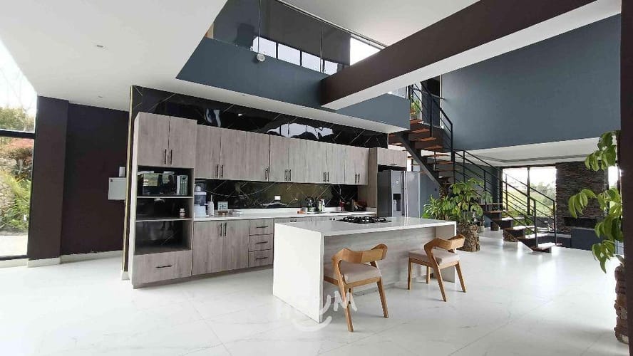 Casa de 5 alcobas en arriendo en El Faro, Rionegro, 900 m² · foto 11 de 24