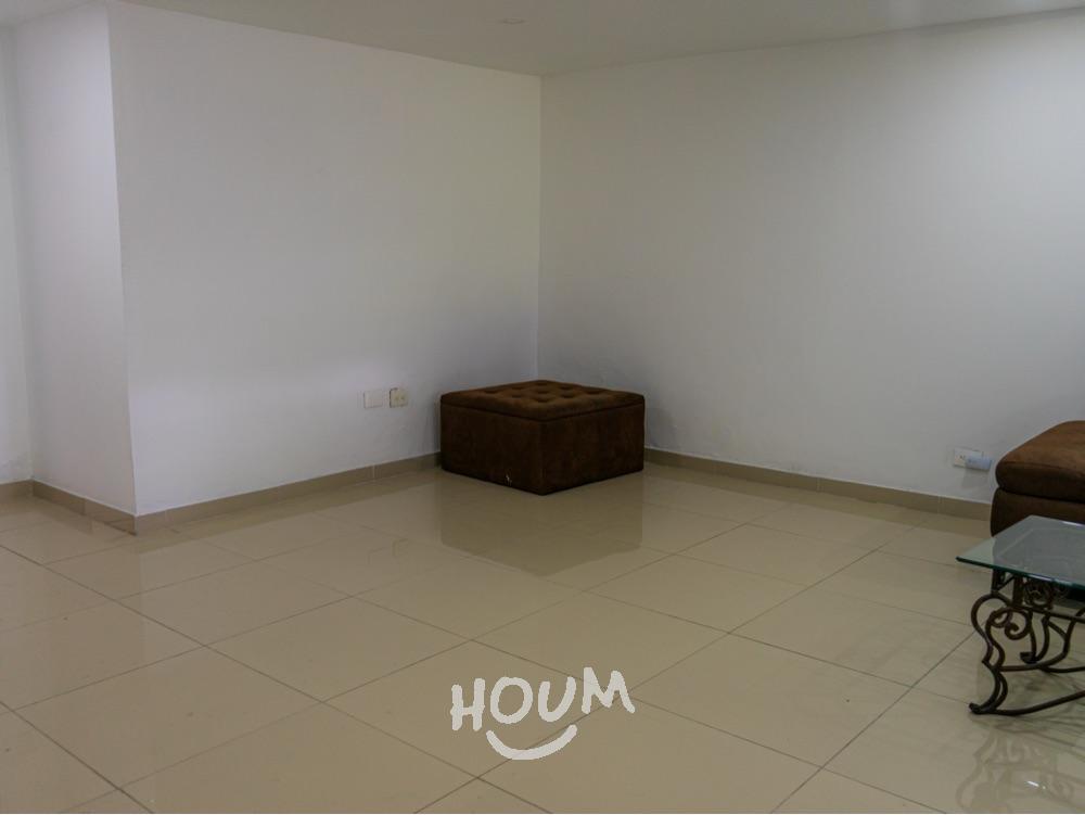 Casa en arriendo en El Poblado, Medellín · foto 3 de 24