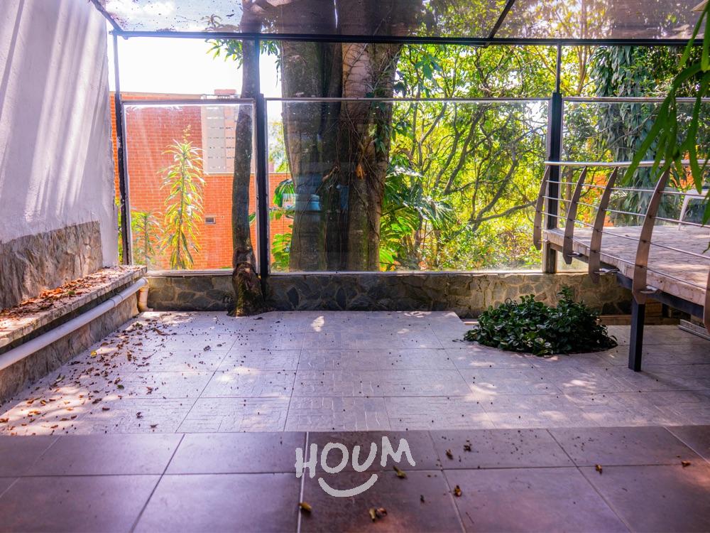Casa en arriendo en El Poblado, Medellín · foto 9 de 24