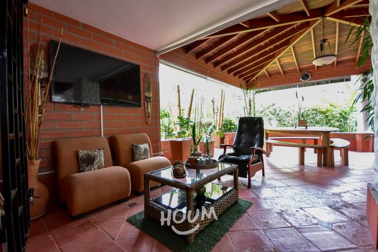 Casa de 5 alcobas en venta en Las Lomitas, Sabaneta, 500 m² · foto 11 de 24