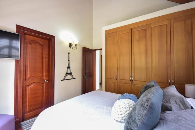Casa de 5 alcobas en venta en Las Lomitas, Sabaneta, 500 m² · foto 16 de 24