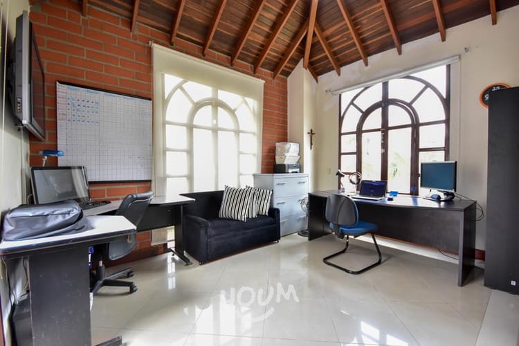 Casa de 5 alcobas en venta en Las Lomitas, Sabaneta, 500 m² · foto 19 de 24