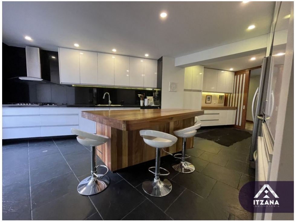 Casa en venta en Bosque Izquierdo, Bogotá · foto 10 de 17