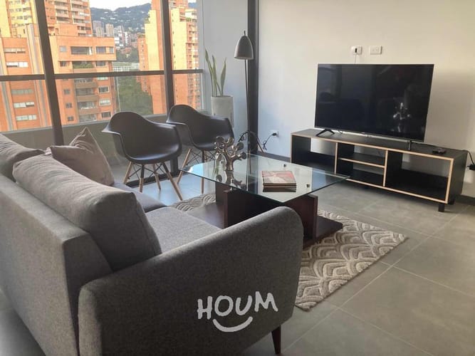 Apartamento de 2 alcobas en arriendo en El Poblado, Medellín, 112 m² · foto 2 de 24
