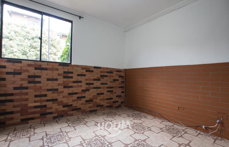 Casa de 6 alcobas en venta en Ditaires, Itagüí, 204 m² · foto 2 de 24
