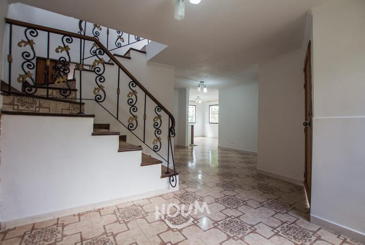 Casa de 6 alcobas en venta en Ditaires, Itagüí, 204 m² · foto 3 de 24