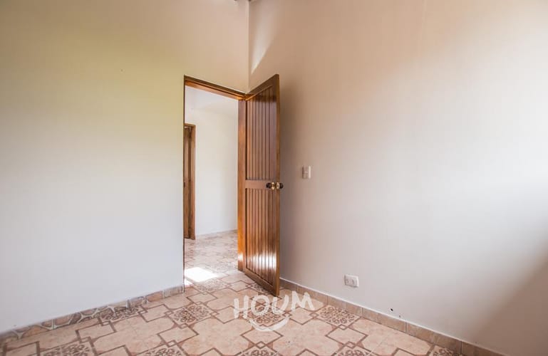 Casa de 6 alcobas en venta en Ditaires, Itagüí, 204 m² · foto 11 de 24