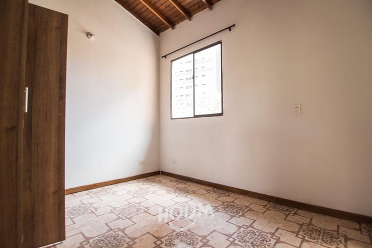 Casa de 6 alcobas en venta en Ditaires, Itagüí, 204 m² · foto 12 de 24