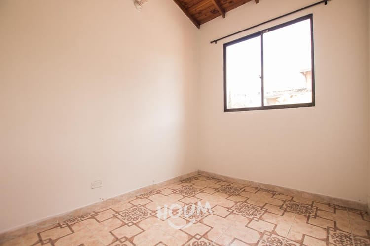 Casa de 6 alcobas en venta en Ditaires, Itagüí, 204 m² · foto 17 de 24