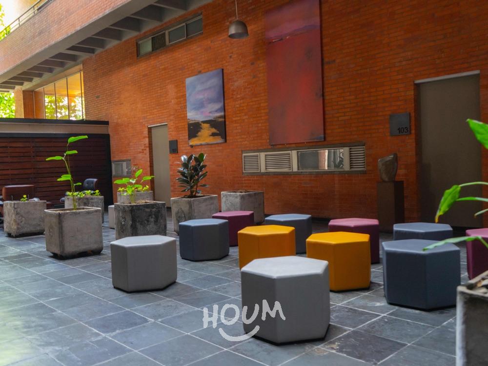 Apartamento en arriendo en El Poblado, Medellín · foto 3 de 24