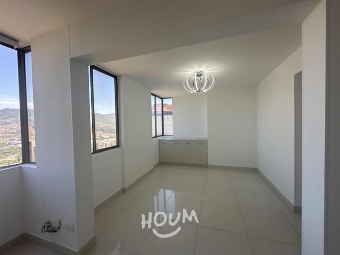 Apartamento de 4 alcobas en arriendo en El Poblado, Medellín, 160 m² · foto 2 de 24