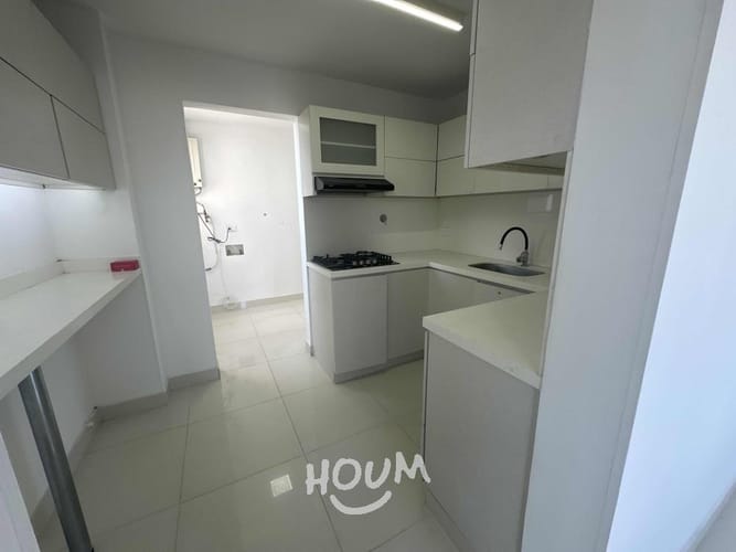 Apartamento de 4 alcobas en arriendo en El Poblado, Medellín, 160 m² · foto 5 de 24