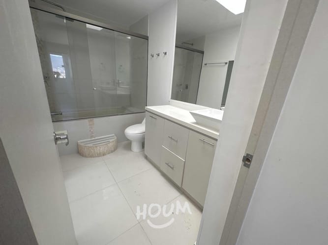 Apartamento de 4 alcobas en arriendo en El Poblado, Medellín, 160 m² · foto 21 de 24