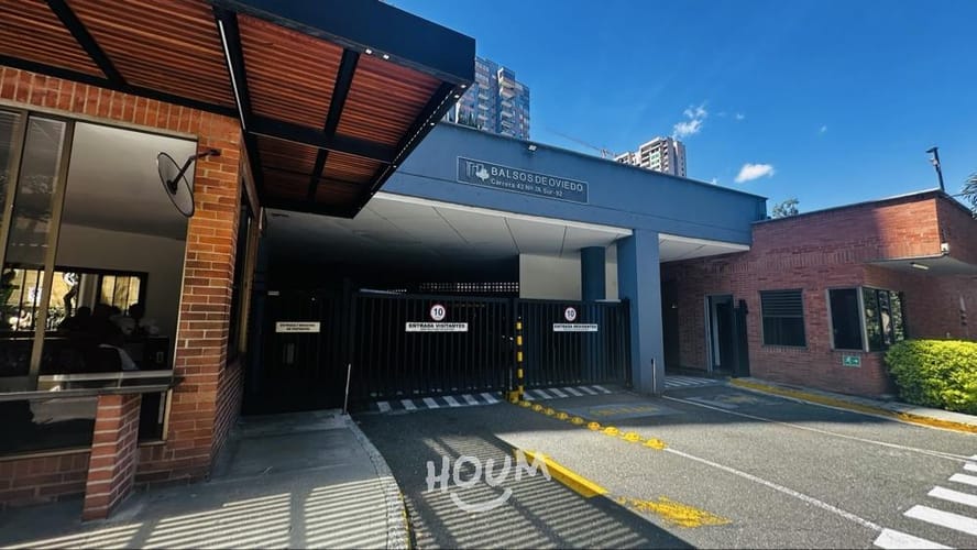 Apartamento de 4 alcobas en arriendo en El Poblado, Medellín, 160 m² · foto 24 de 24