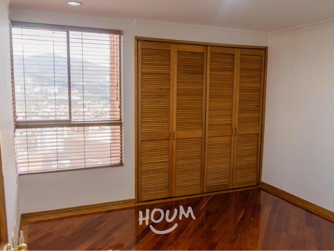Apartamento de 4 alcobas en arriendo en El Poblado, Medellín, 226 m² · foto 17 de 24