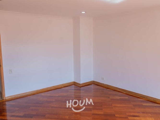 Apartamento de 4 alcobas en arriendo en El Poblado, Medellín, 226 m² · foto 21 de 24