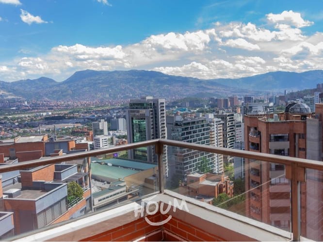 Apartamento de 4 alcobas en arriendo en El Poblado, Medellín, 226 m² · foto 22 de 24