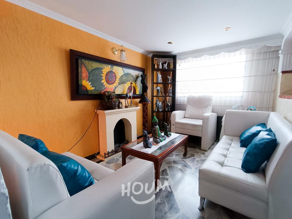 Casa en venta en San Jose De Bavaria, Bogotá · foto 5 de 24