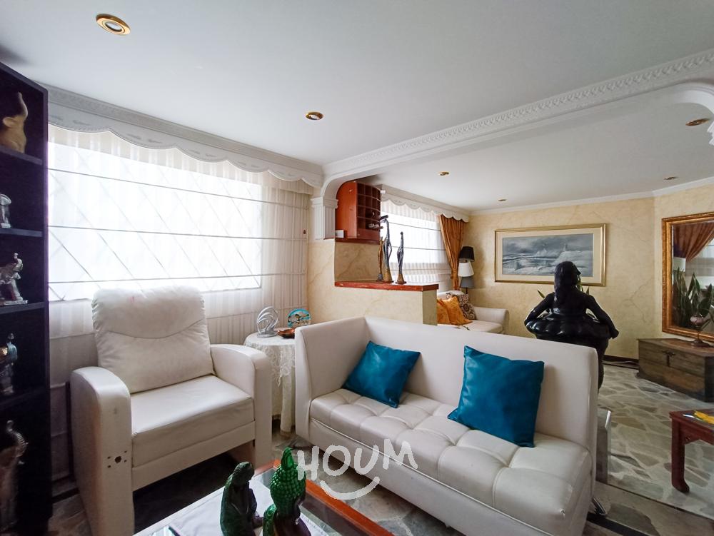 Casa en venta en San Jose De Bavaria, Bogotá · foto 6 de 24