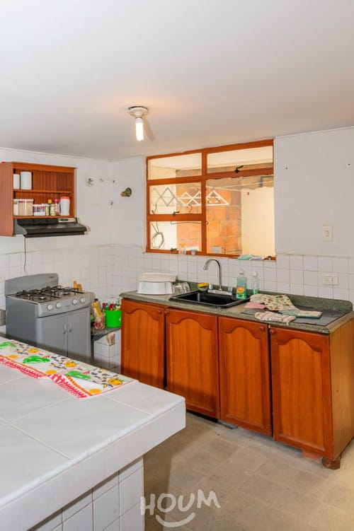 Casa de 6 alcobas en venta en Santa Barbara, Bogotá, 250 m² · foto 18 de 24