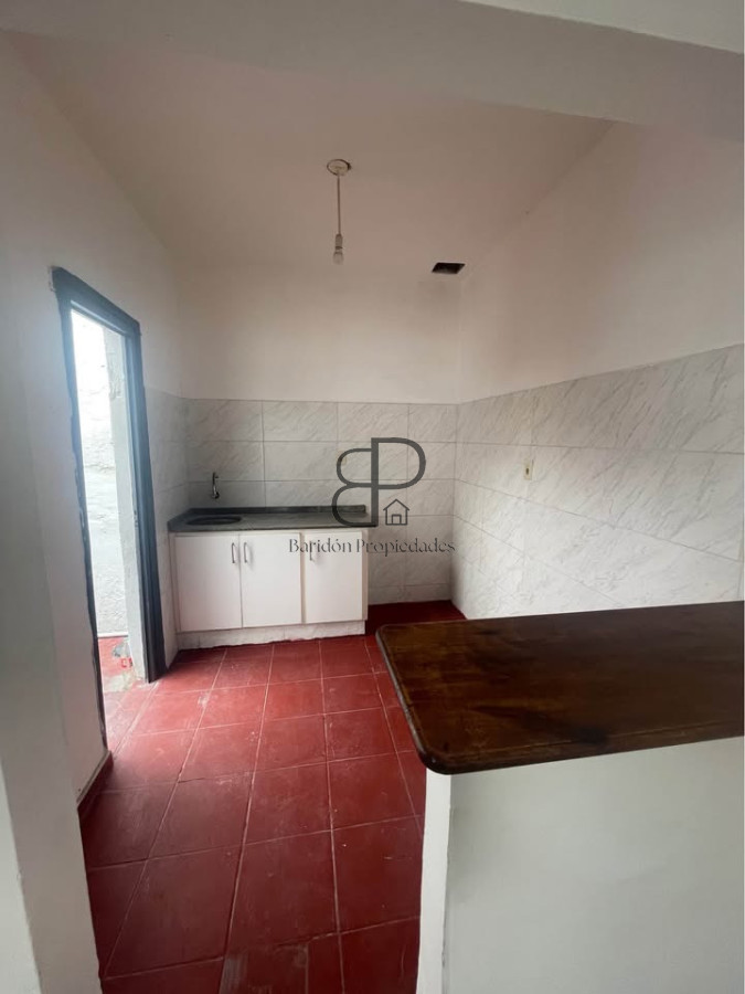 Alquiler Casa 2 Dormitorios Jacinto Vera con patio y parrillero · Foto 4