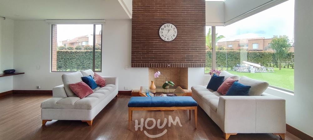 Casa de 3 alcobas en venta en Pueblo Viejo, Cota, 633 m² · foto 2 de 24