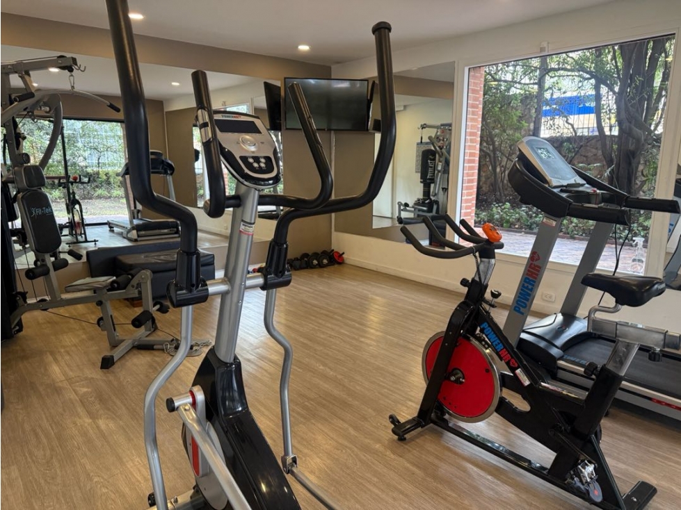 Apartamento en venta en Los Rosales, Bogotá · foto 4 de 16
