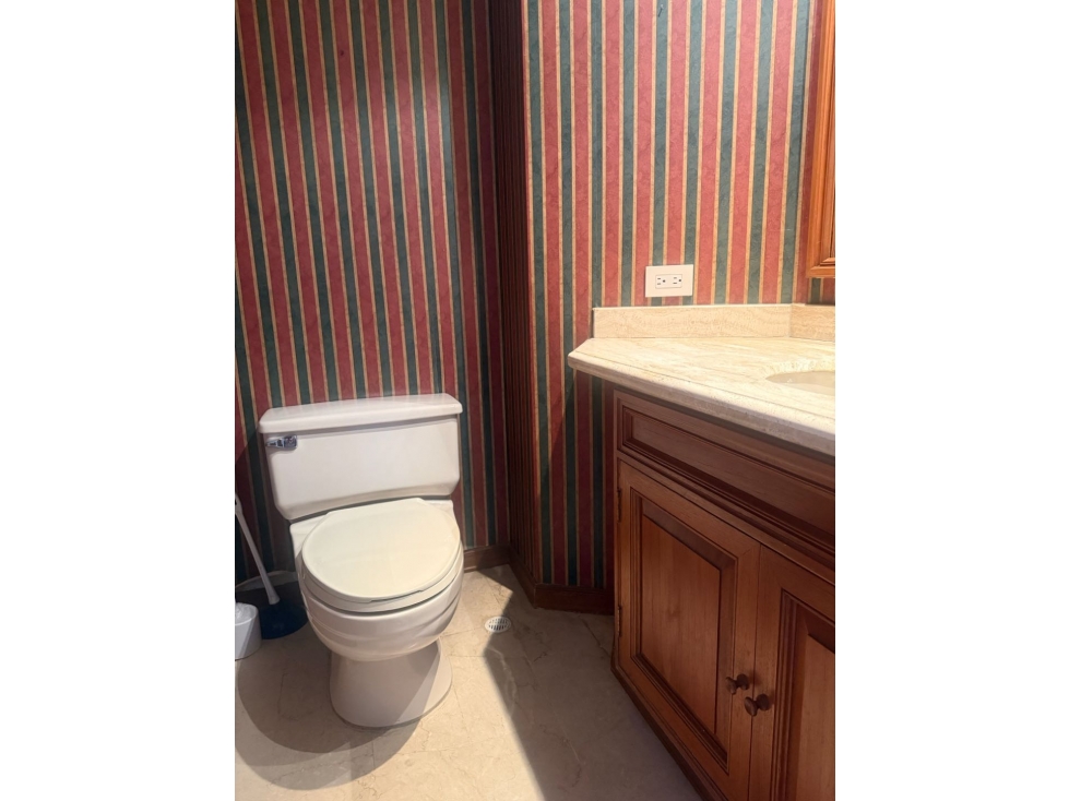 Apartamento en venta en Los Rosales, Bogotá · foto 14 de 16