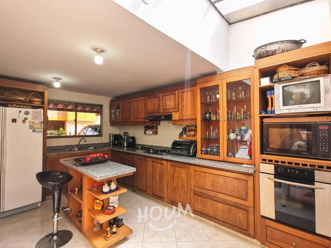 Casa de 6 alcobas en venta en La Estrella, Chía, 300 m² · foto 2 de 24