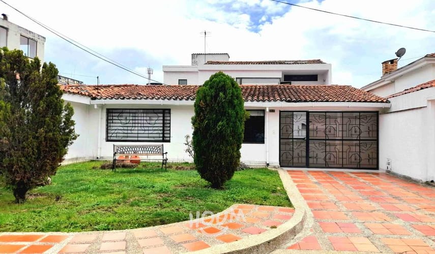 Casa de 3 alcobas en venta en Barrios Unidos, Bogotá, 270 m² · foto 2 de 24